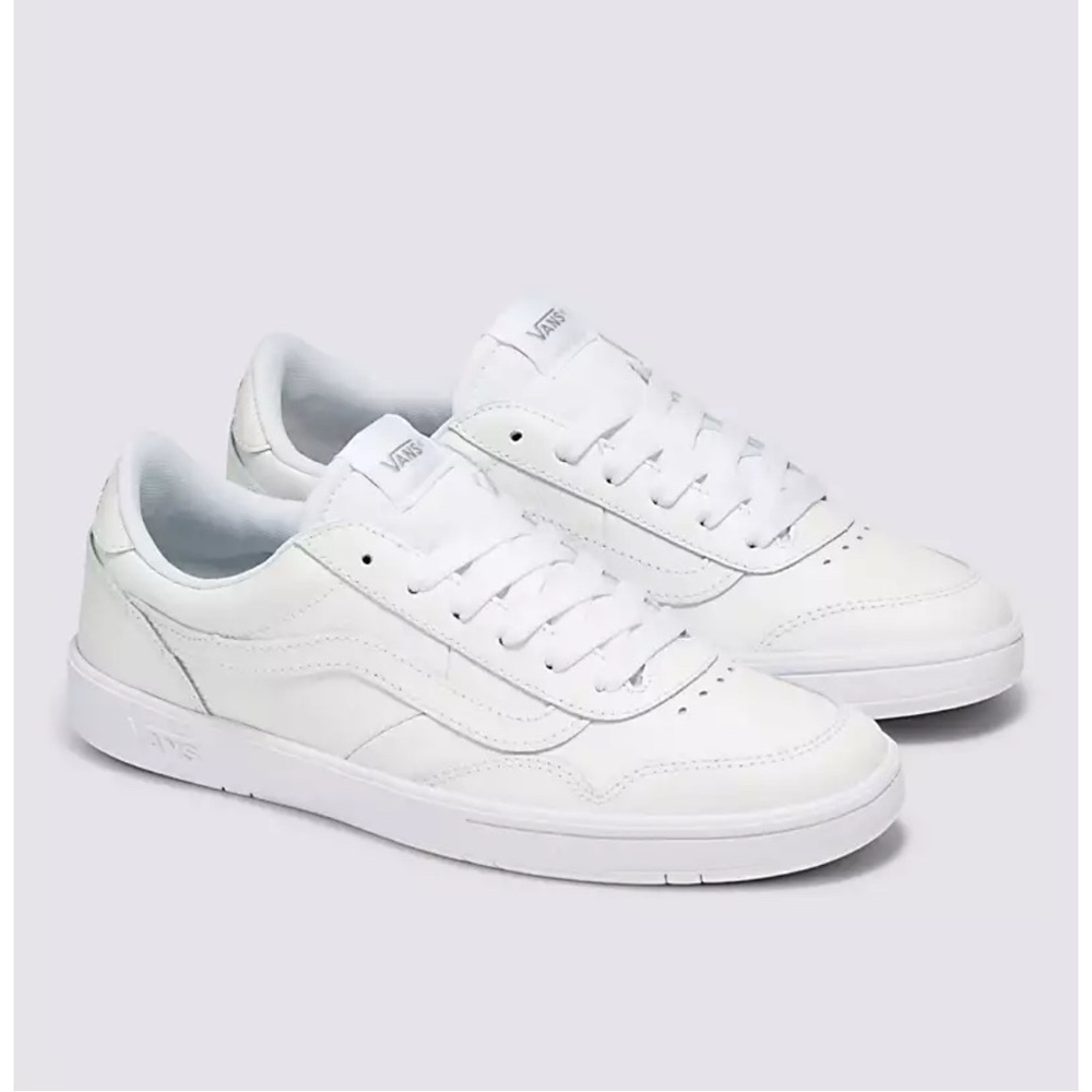 NWOT Vans Cruze Too ComfyCush Leather Shoe